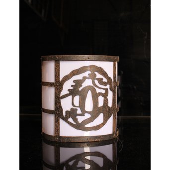 刀鍔紋古鉄壁付け照明カバー　A1617 