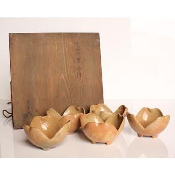 楽九代了入作　楽焼白釉三つ葉向付5客　S2800