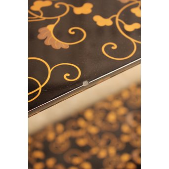 唐草蒔絵真台子　K341 