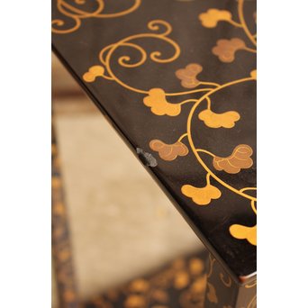 唐草蒔絵真台子　K341 