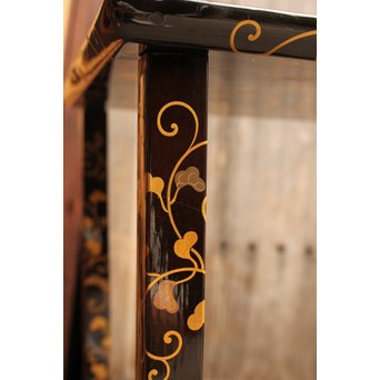 唐草蒔絵真台子　K341 