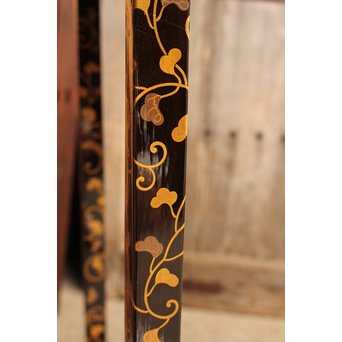 唐草蒔絵真台子　K341 