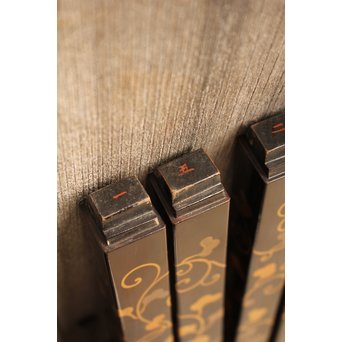 唐草蒔絵真台子　K341 