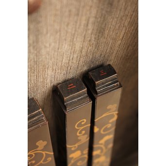 唐草蒔絵真台子　K341 