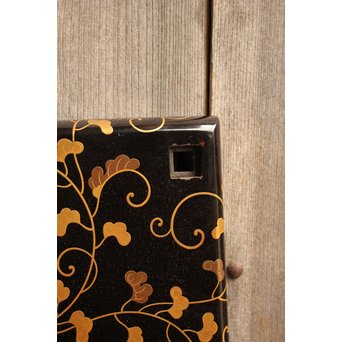 唐草蒔絵真台子　K341 