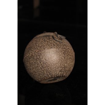 鈴木盛久　白肌日の丸型小型鉄瓶系釜　K345 