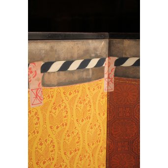 幕の図　八曲屏風　K357 