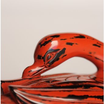 堆朱楊成 木彫根来塗雁形香合　K359 