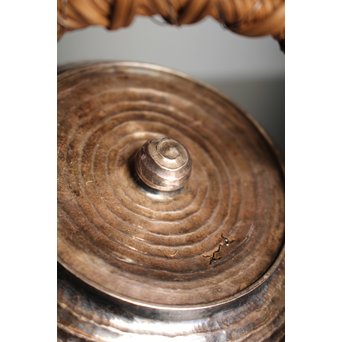 柿畠甚次郎　純銀製籐巻提手芋頭砲口打出銀瓶　K368 