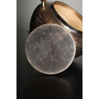 柿畠甚次郎　純銀製籐巻提手芋頭砲口打出銀瓶　K368 