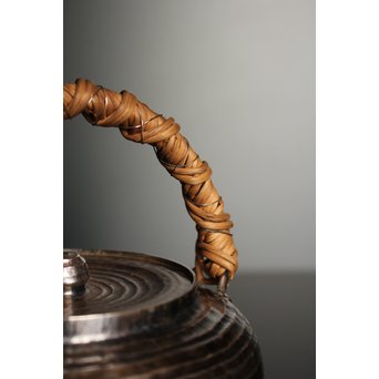 柿畠甚次郎　純銀製籐巻提手芋頭砲口打出銀瓶　K368 