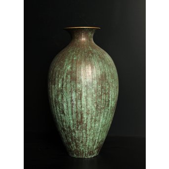 人間国宝　関谷四郎作　鍛金緑青線瓶　S2864