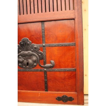 天地腰板巾着金具玉杢総欅格子蔵戸　W516Y 