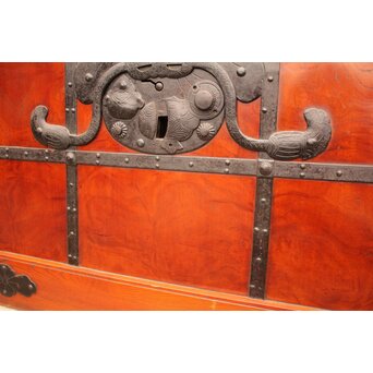 天地腰板巾着金具玉杢総欅格子蔵戸　W516Y 