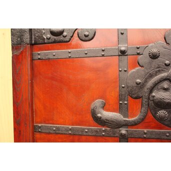 天地腰板巾着金具玉杢総欅格子蔵戸　W516Y 