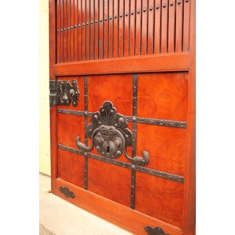 天地腰板巾着金具玉杢総欅格子蔵戸　W516Y 