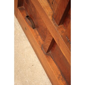 天地腰板巾着金具玉杢総欅格子蔵戸　W516Y 