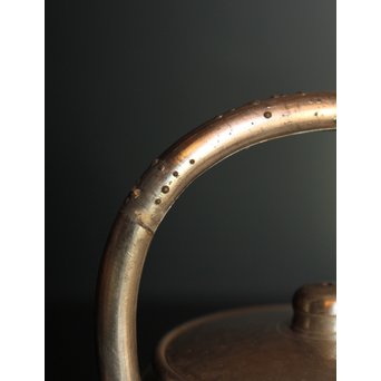 鎚目打出砲口ボウフラ型純錫急須　K403 