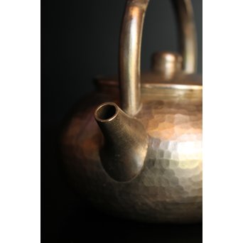 鎚目打出砲口ボウフラ型純錫急須　K403 