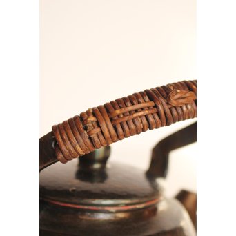 六代玉川堂　口打出下張型鎚起銅製急須　K404 