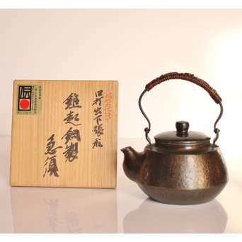六代玉川堂　口打出下張型鎚起銅製急須　K404 