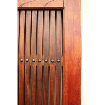 鉄板腰板の総欅格子蔵戸　W528 