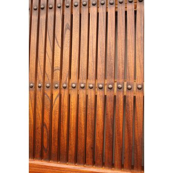 鉄板腰板の総欅格子蔵戸　W528 