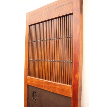 鉄板腰板の総欅格子蔵戸　W528 