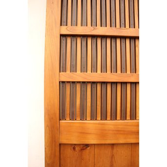 鉄板腰板の総欅格子蔵戸　W528 