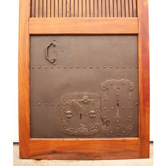 鉄板腰板の総欅格子蔵戸　W528 