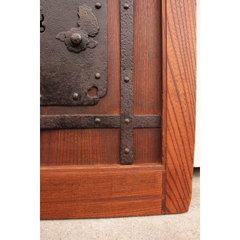 総欅鉄金具装飾の格子蔵戸　W532 