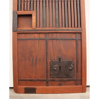 総欅鉄金具装飾の格子蔵戸　W532 
