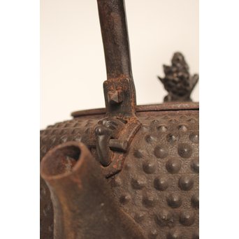 南部釜師造 大型座金付あられ鉄瓶　H477 