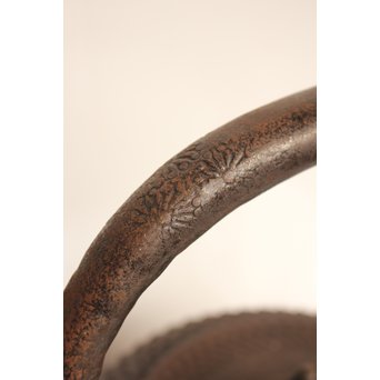 南部釜師造 大型座金付あられ鉄瓶　H477 