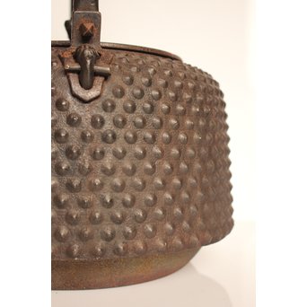 南部釜師造 大型座金付あられ鉄瓶　H477 