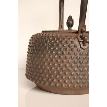 南部釜師造 大型座金付あられ鉄瓶　H477 