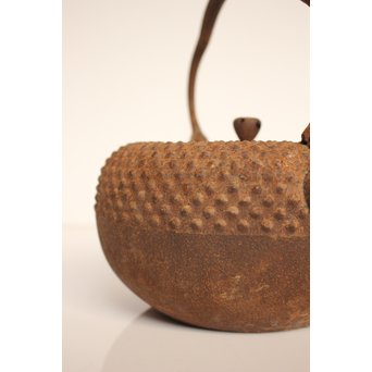 金澤鶴斎造　あられ鉄瓶　H478 