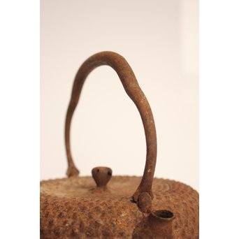 金澤鶴斎造　あられ鉄瓶　H478 