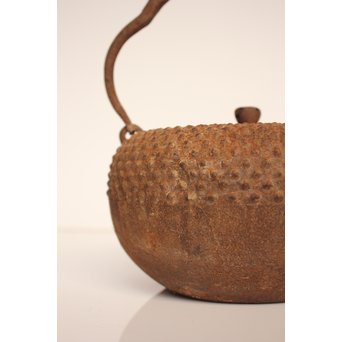 金澤鶴斎造　あられ鉄瓶　H478 