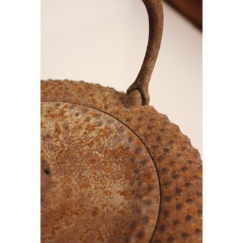 金澤鶴斎造　あられ鉄瓶　H478 