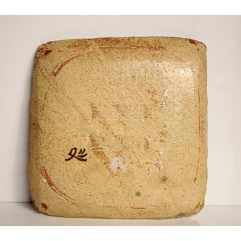 加山又造 鉄赤絵金銀彩 蔦文角皿　S2933 