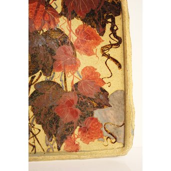 加山又造 鉄赤絵金銀彩 蔦文角皿　S2933 