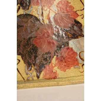 加山又造 鉄赤絵金銀彩 蔦文角皿　S2933 