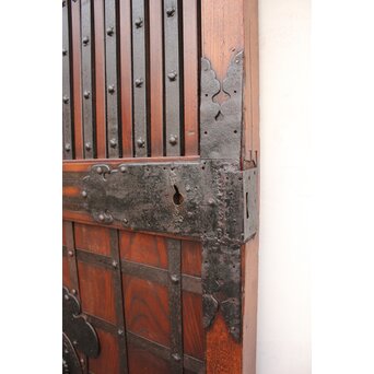 鉄尽総欅格子蔵戸　W535Y 