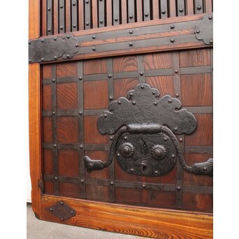 鉄尽総欅格子蔵戸　W535Y 