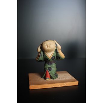 鹿児島寿蔵 人間国宝 紙塑人形 【微風】　S2940 