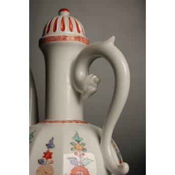 13代 酒井田 柿右衛門 錦唐花文水注  K506 