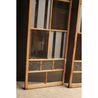 細分化ガラスの白い小型ガラス戸 2枚1組　D157 