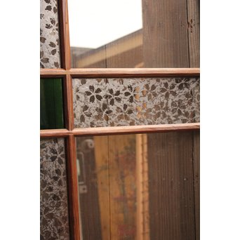 桜模様と緑色ガラスの建具 2枚1組　GD1050 