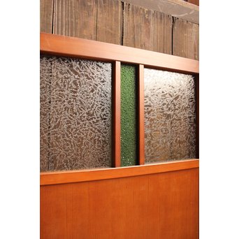 ダイア緑色ガラスの雪隠戸 2枚1組　GD1060 